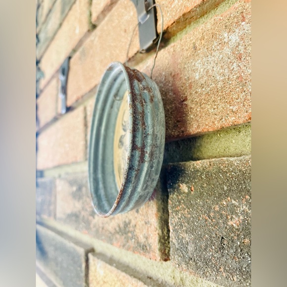 *Farm Faces Metal Sheep Ornament - Picture 9 of 10